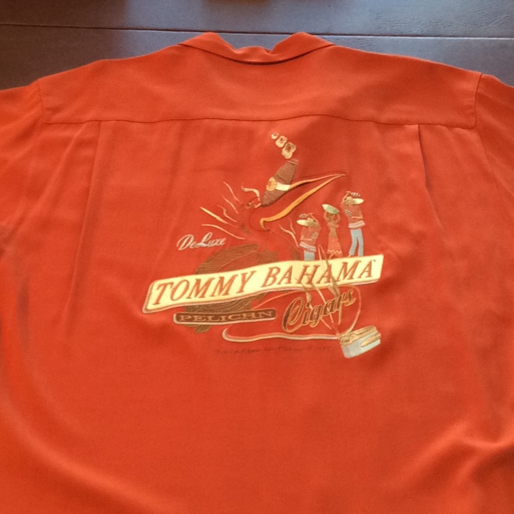 Tommy Bahama XL Mens shirt 100% silk